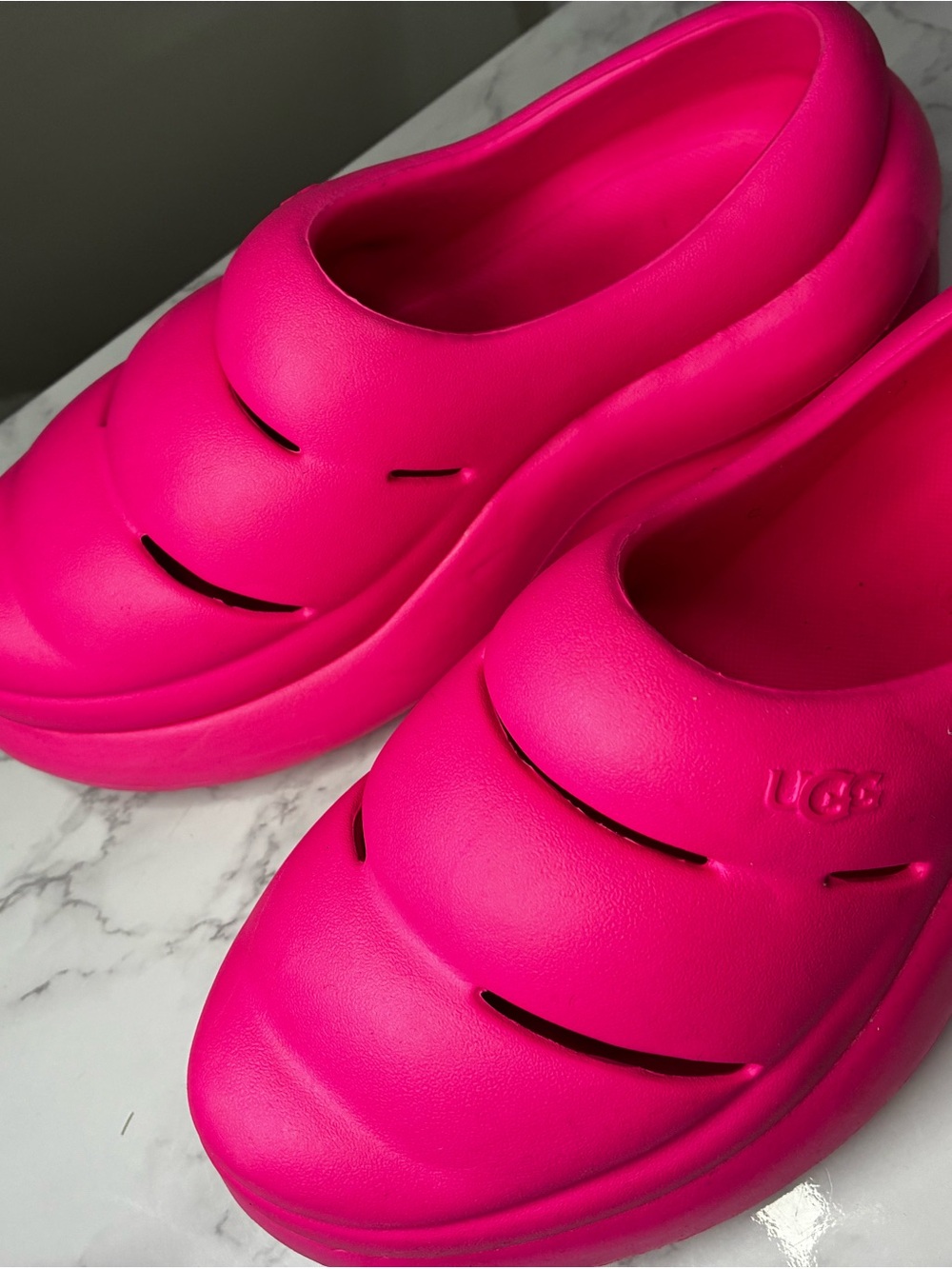 UGG Kids Neon Pink Slip-On Clogs